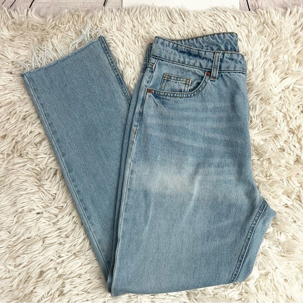 H&M High Waist Straight Leg Raw Hem Light Blue Jeans Size 8